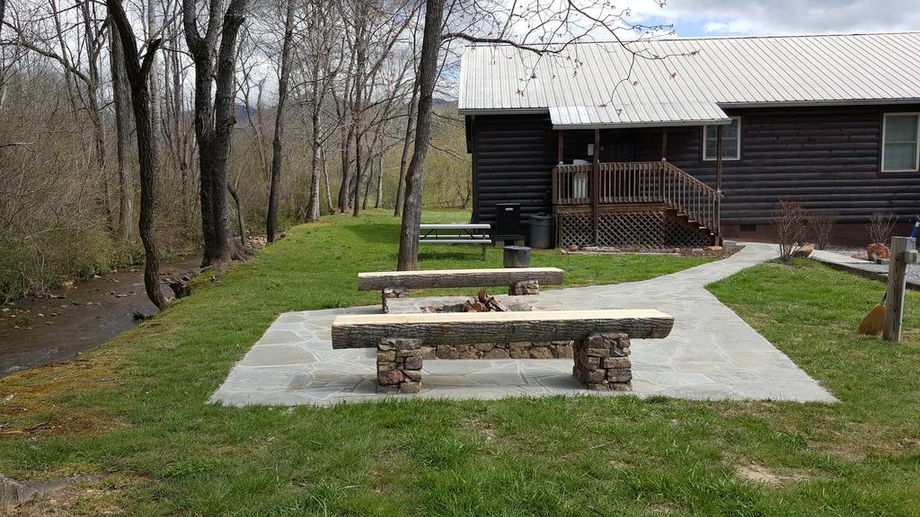 Climbing Bear Creekside Cabin Whittier Exterior foto